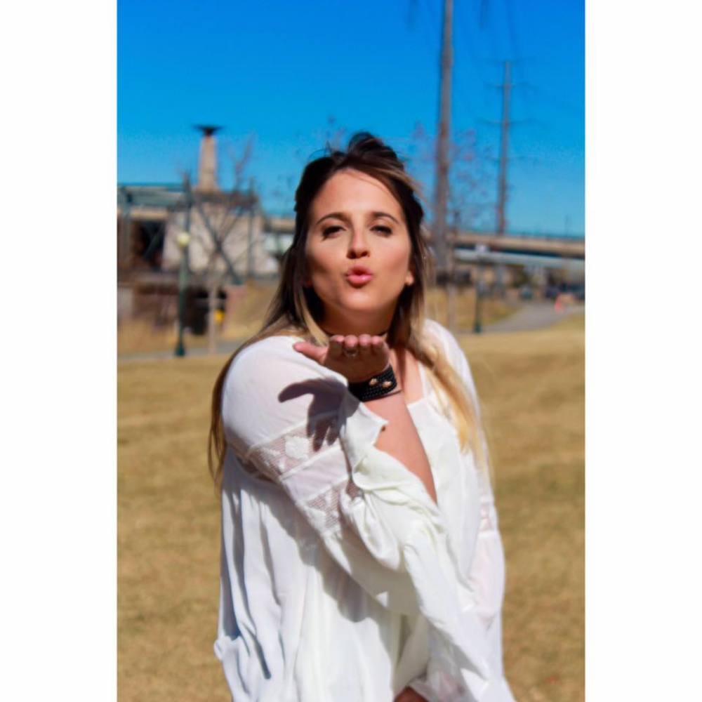 Meet your Posher, Caitlin